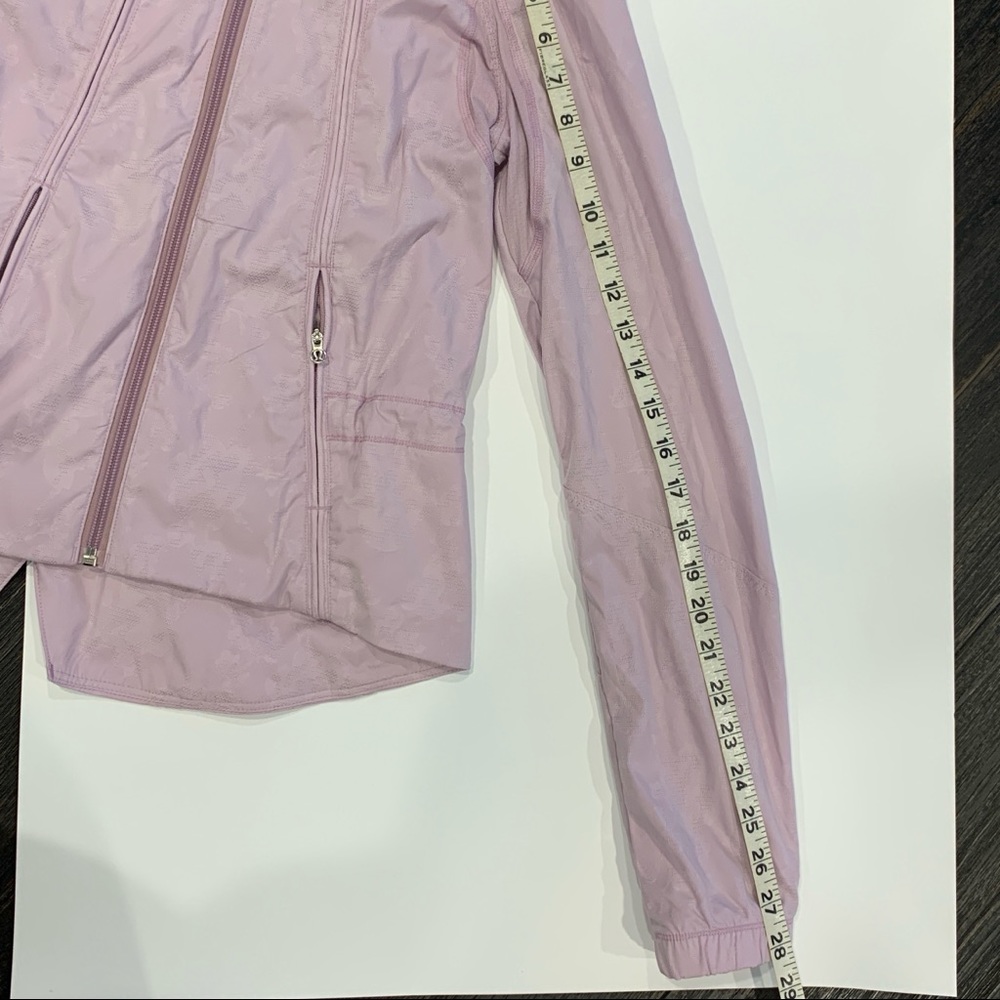 Lululemon "Travel to track" lilac jacket Size 4 - Picture 3 of 12